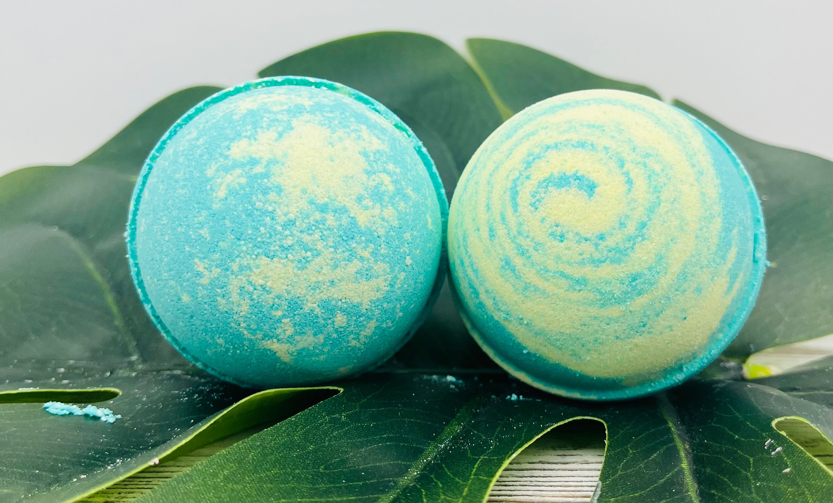 Fruity Blast Bath Bombs With Toy